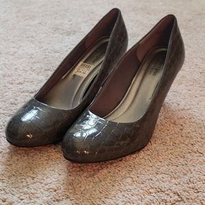 Gray snake skin heels